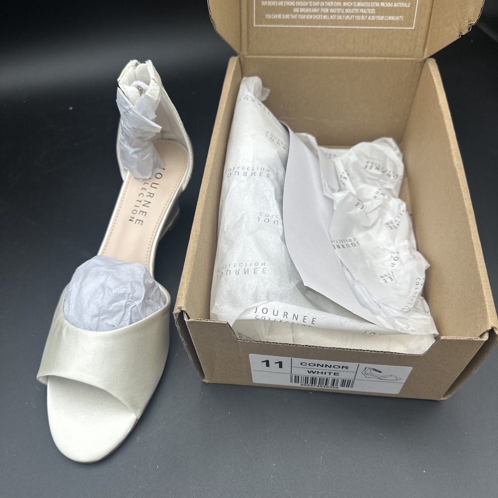 Journee Collection Women's White CONNOR Jeweled Wedges Size 11 Medium